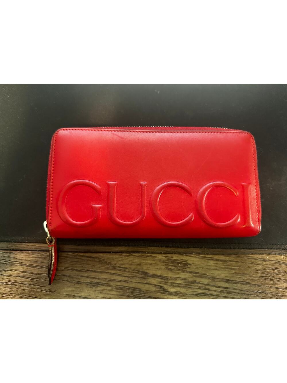 VINTAGE GUCCI NAME EMBOSSED RED LEATHER LONG ZIPPY WALLET